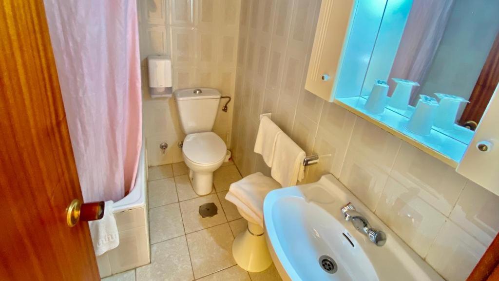 Santoña Hostal De Berria מראה חיצוני תמונה